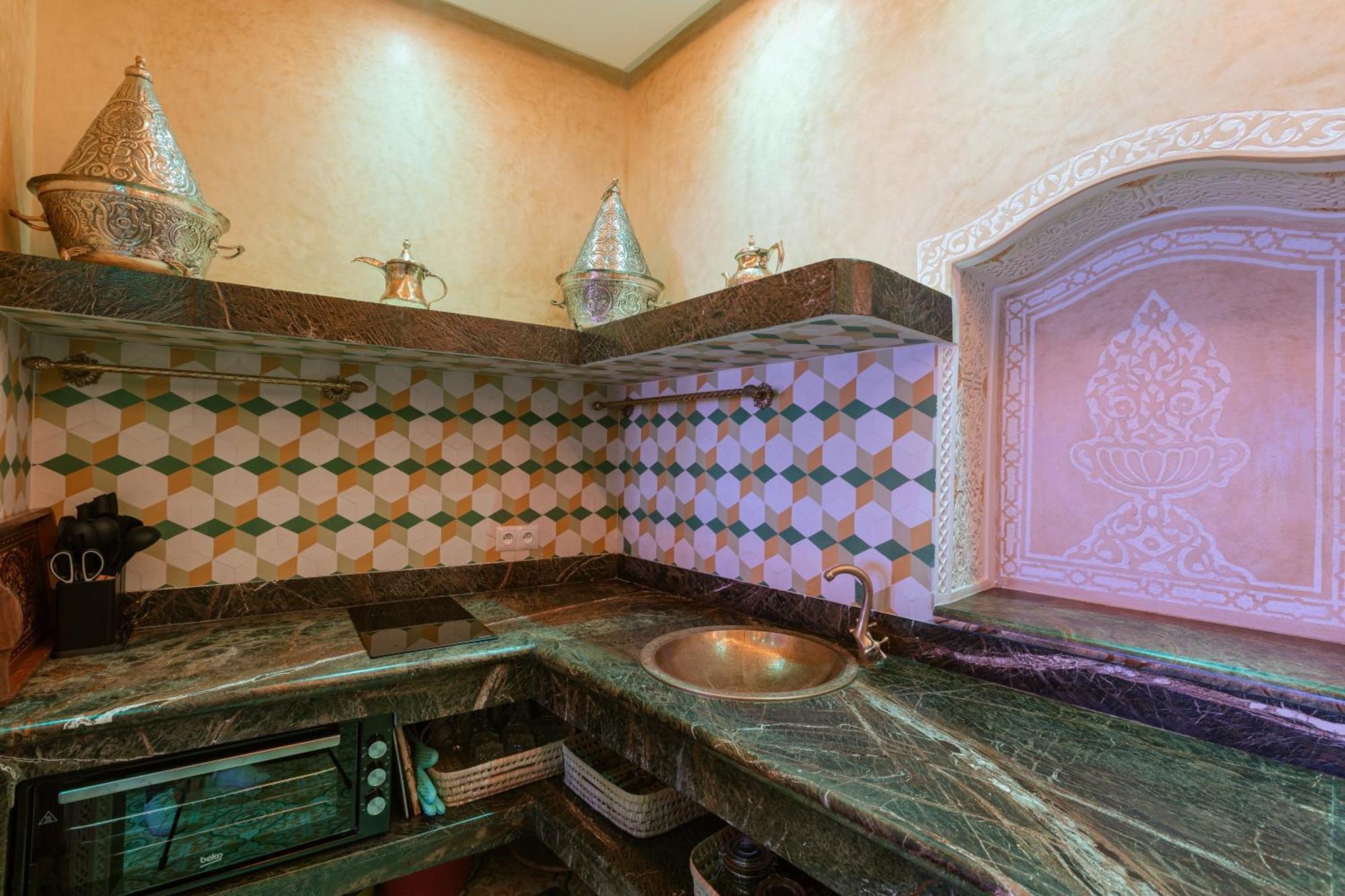 Colorful Traditional Riad W/Views Of Spain Ταγγέρη Εξωτερικό φωτογραφία