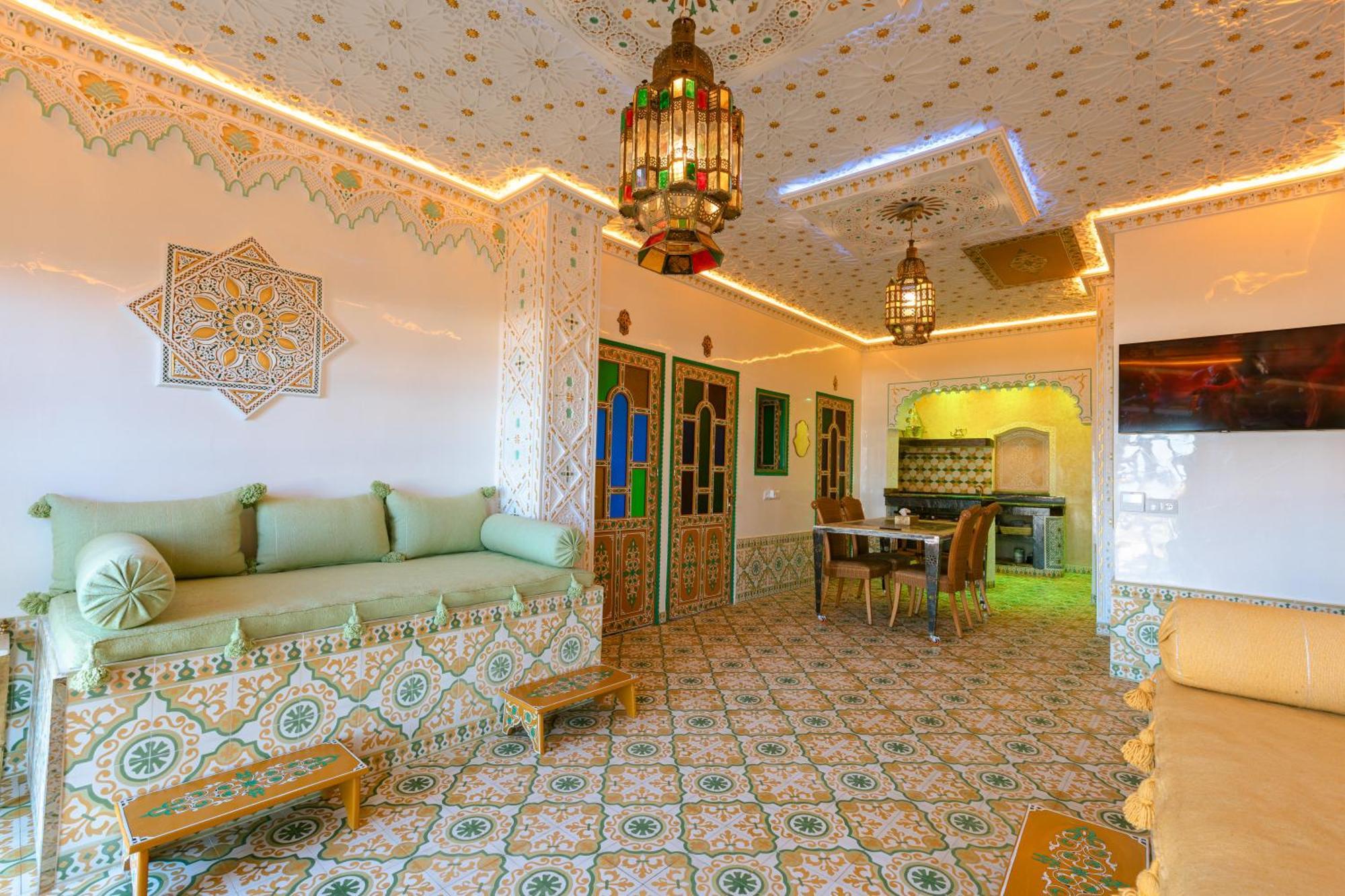 Colorful Traditional Riad W/Views Of Spain Ταγγέρη Εξωτερικό φωτογραφία