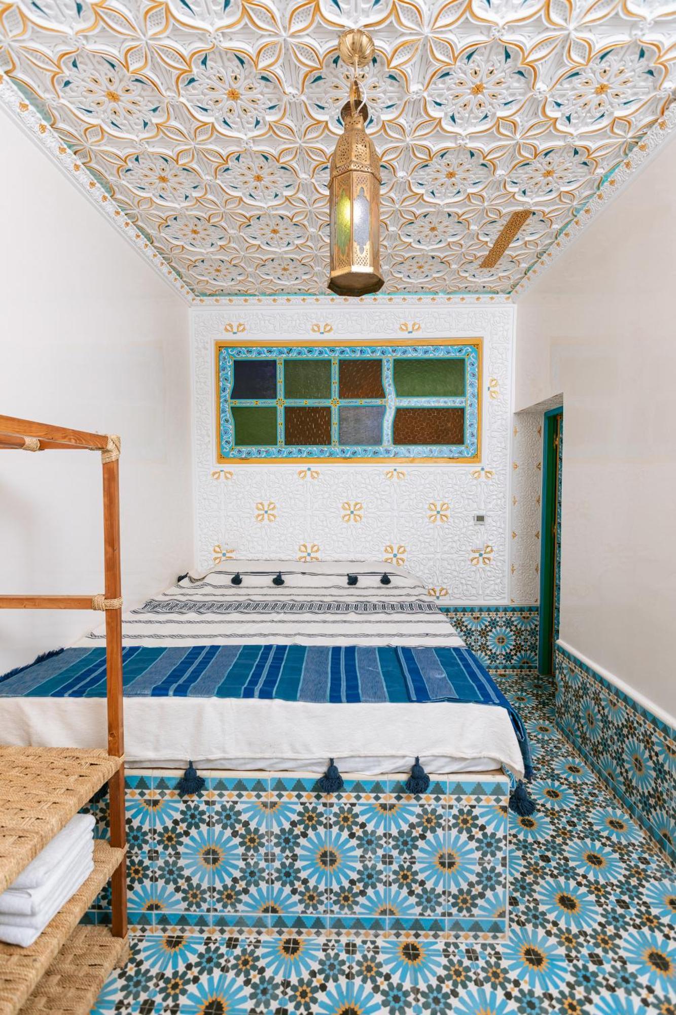 Colorful Traditional Riad W/Views Of Spain Ταγγέρη Εξωτερικό φωτογραφία